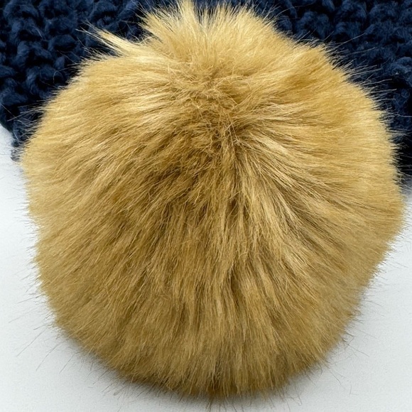 Kyi Kyi Canada Wool Blend Navy Pom Pom Beanie - Picture 2 of 8
